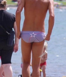 Twinks in pool 9 5989b10d0609a.jpg