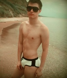 Twinks in pool 11 598ad545e2ecb.jpg