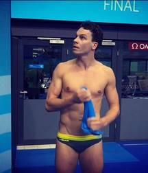 Twinks in pool 11 598ad5a37b9b3.jpg