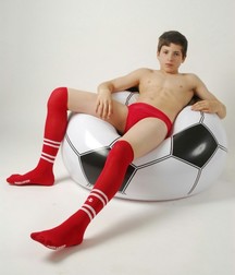 Twinks 246 598c4834a4d27.jpg