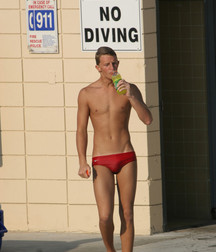 Twinks in pool 13 598d71ca6047c.jpg