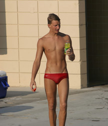 Twinks in pool 13 598d71cdc2419.jpg