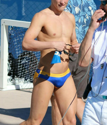 Twinks in pool 13 598d73ab01984.jpg