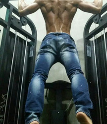Attractive bottoms of boys 83 598f66bd6dc19.jpg