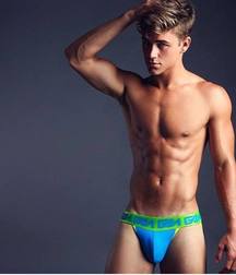 Twinks in pool 14 59934d3a47bd4.jpg
