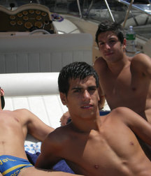 Twinks in pool 14 59934d480001d.jpg