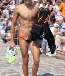 Twinks in pool 14 59934da55594e.jpg