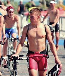 Twinks in pool 15 59941650f3ab4.jpg