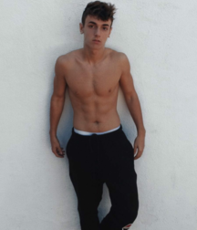 Twinks 254 59996731cbf26.png