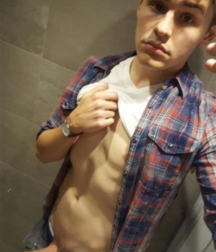 Twinks 255 599998be18e2f.png