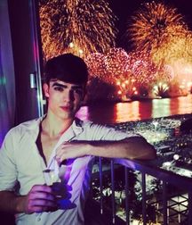 Twinks 255 599998d04fa4e.jpg