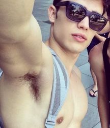 Twinks 255 599998dd5bc20.jpg