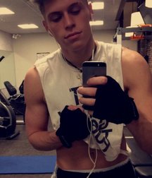 Twinks 256 599ac3b79db03.jpg