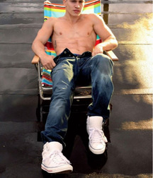 Twinks 259 599c94723a083.jpg
