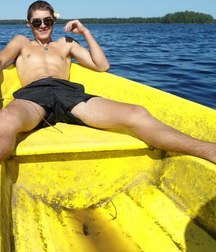 Boys's feet 69