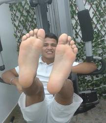Boys's feet 69 59a3e33708f0b.jpg