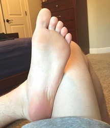 Boys's feet 70 59a3e5cc235a9.jpg