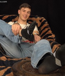 Boys's feet 71 59a3e87d35481.jpg