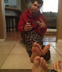 Boys's feet 71 59a3e8d954833.jpg