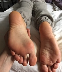 Boys's feet 71 59a3e93cdaf38.jpg