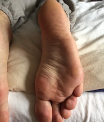 Boys's feet 71 59a3e957cd05a.jpg