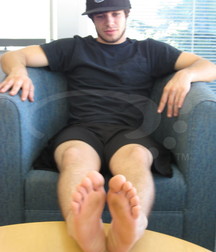 Boys's feet 71 59a3f105c6075.jpg