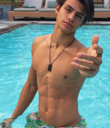 Twinks 271 59a85e092b0b2.png