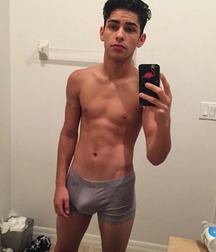 Twinks 271 59a85e0ea385c.jpg