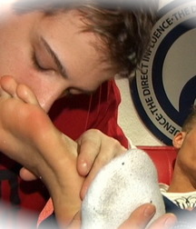 Boys's feet 73 59adcc23bb879.jpg