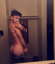 Attractive bottoms of boys 95 59ae93c46741e.png