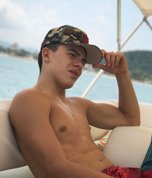 Twinks 279 59b44c00d6309.png