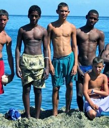 Twinks 281 59b450e37f5c0.jpg