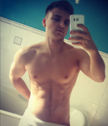 Twinks 281 59b4512d7c53b.png