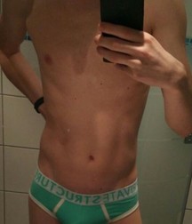 Twinks 281 59b4526dd3137.jpg