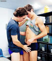 Twinks 283 59cea5767dcf6.gif