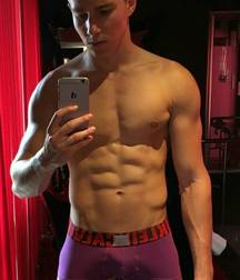 Twinks 304 59d74eac1c26f.jpg