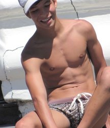 Twinks 305 59d7513e5c18b.jpg