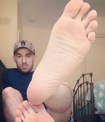 Boys's feet 74 59db34fa5c73f.jpg