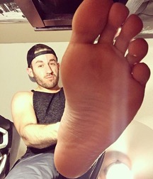 Boys's feet 74 59db35142f8ef.jpg