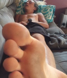 Boys's feet 74 59db35b8df6de.jpg