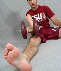 Boys's feet 74 59db35e3cca55.jpg