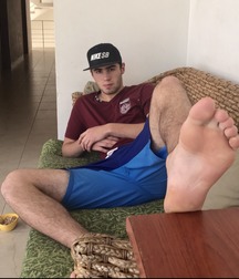 Boys's feet 74 59db3659d4417.jpg