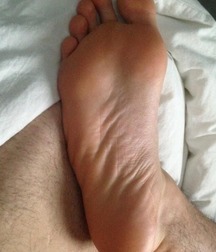 Boys's feet 76 59db3d1eb5a5d.jpg