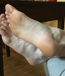Boys's feet 76 59db3d4ab0703.jpg