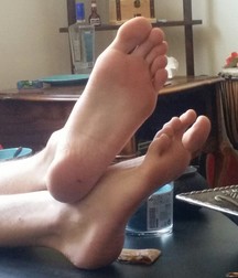 Boys's feet 77 59db3f7a854ba.jpg