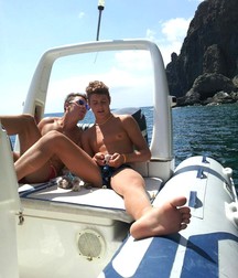 Boys's feet 77 59db3fb68a03f.jpg