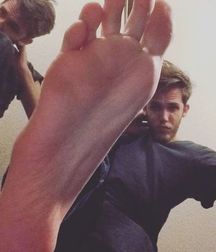 Boys's feet 78 59e5f29713556.jpg