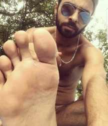 Boys's feet 79 59eca420b9584.jpg