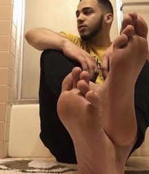 Boys's feet 79 59eca43a21fad.jpg
