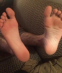 Boys's feet 79 59eca472bc171.jpg